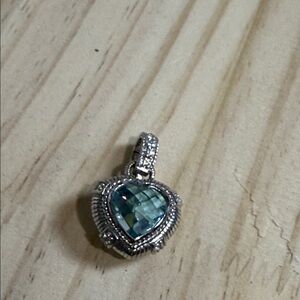 C424 Judith, Rika Elegant Silver Heart Pendant